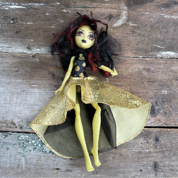 Monster High Boo York Doll - Picture 3 of 8